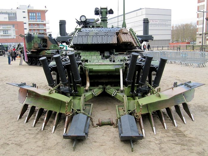 AMX-30 EBD    <ó: (cc) francois at Wikimedia.org>