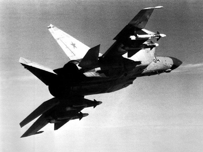   MiG-25 ϴ     ħϴ ݱ ݿ ƯȭǾ ε Ǿ. <ó: Public Domain >