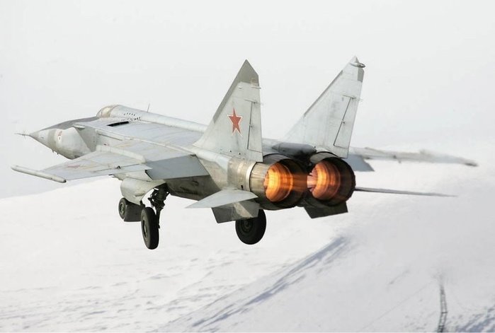
MiG-25RBS <ó: (cc) Dmitriy Pichugin at Wikimedia.org >
