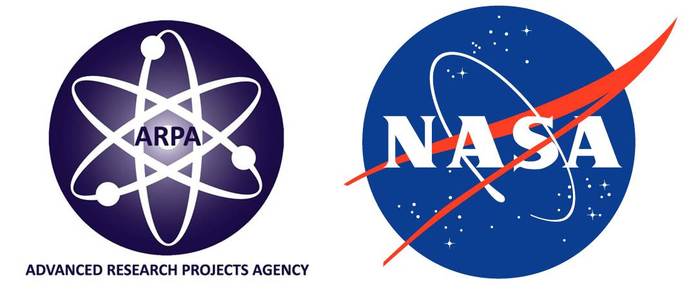 ARPA(우)는 NASA(좌)와 함께 미국의 과학기술 발전의 견인차로서 1958년에 발족되었다. <출처: DARPA & NASA>