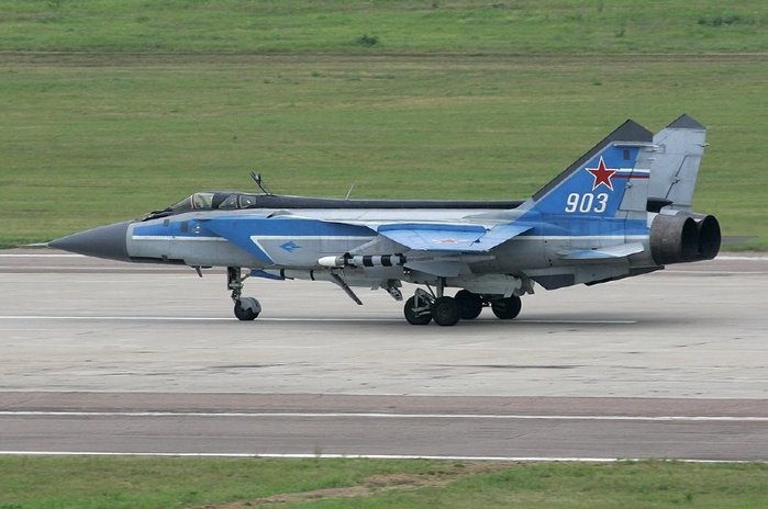 MiG-31E. <ó: (cc) Dmitriy Pichugin at Wikimedia.org >