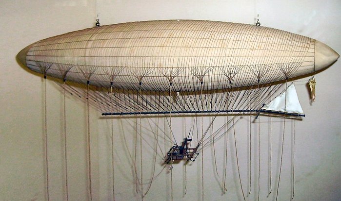앙리 지파르가 개발한 증기동력 비행선 <출처 : Mike Young at wikimedia.org>
