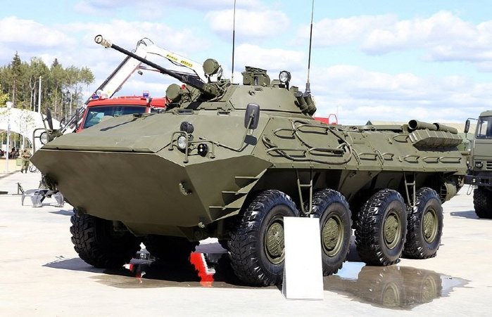       BTR-90 <ó: (cc) Vitaly V. Kuzmin at Wikimedia.org >