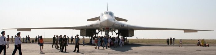 Tu-160 2018  17⸸ Ǵµ þƿ ϰ   ڻ̾  ü  ̸ οǾ.  2   ݱ   ̾ ٽǸ Ʈ(Vasily Reshetnikov)  ü.