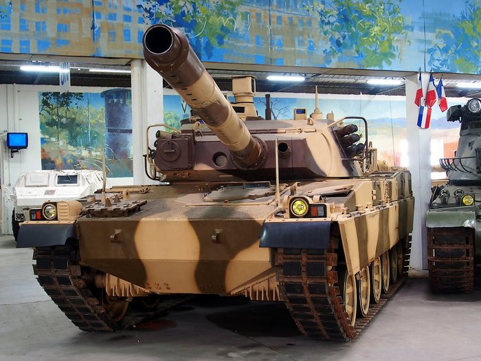    ڹ(Musée des Blindés) õ AMX-40 <ó: Wikimedia Commons>