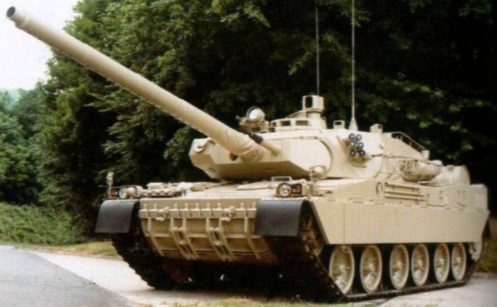 AMX-40 120mm  Ư¡ ϰ ִ. <ó: Public Domain>