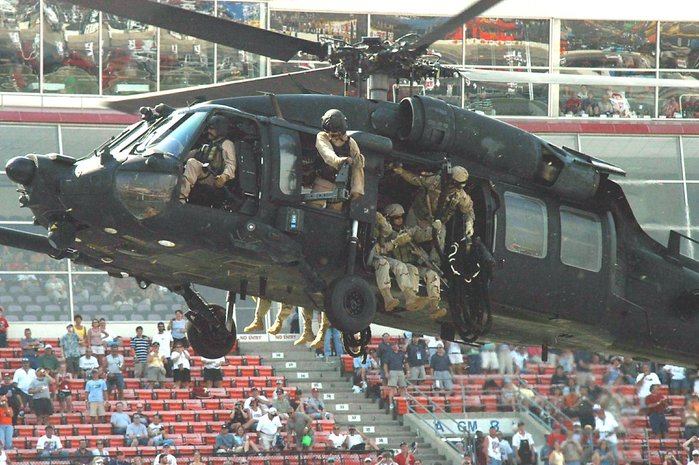 MH-60K Ʈȣũ Ư ︮ <ó:  >