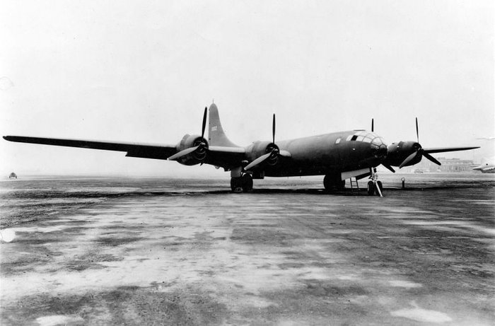 XB-29 <ó: Public Domain >