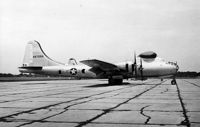 B-29 AEW <ó: Public Domain >