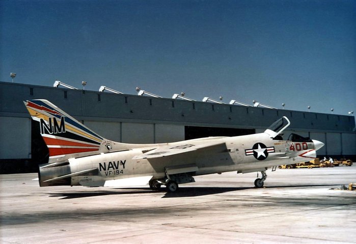  ر ̶(Mirama)  Կ F-8E ũ缼̴. <ó: US Navy National Museum of Naval Aviation/Public Domain>