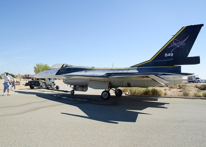 NASA ̰  絵 F-16XL . <ó:  /Rececca Amber>