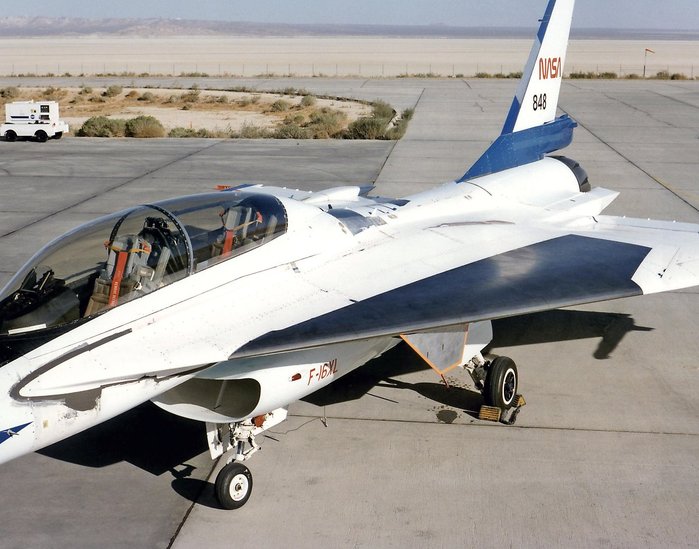 F-16XL   . <ó: NASA>