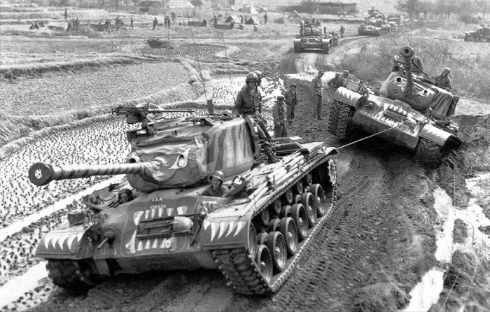 ѱ  M46 ư T-34/85 е 켼  T-54    ʾҴ. ̷   ſ   ۵Ǿ. <ó: National Archives >