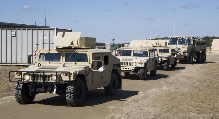 Ʒ   340 庴ߴ뿡 ӵ ο ȣ   LMTV(Light Medium Tactical Vehicle) . <ó: US Army Reserve/Staff Sgt. George F. Gutierrez>