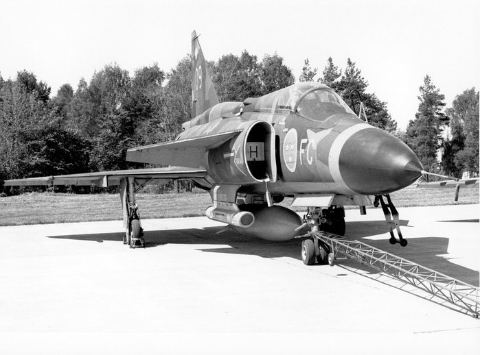 SH37   <ó: Swedish Air Force Museum>
