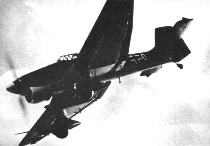 Ju 87 2   κ  ϴ λ ްݱ. <ó: Public Domain>