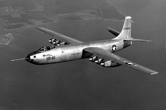 ƾ XB-48.   XB-47 ϸ ó 緯 ô ü Ʈ  ¿. <ó: Public Domain >