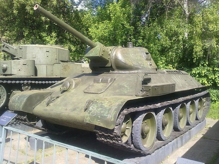T-34 1941 <ó: (cc) Gandvik at Wikimedia.org >