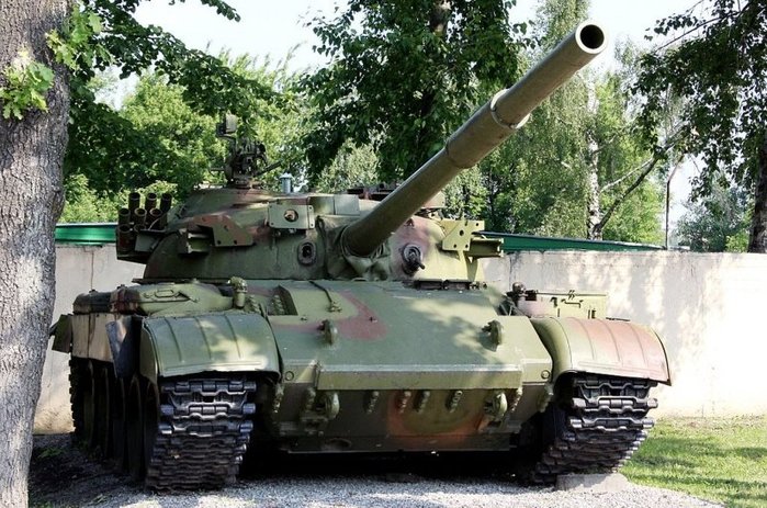 T-62D <ó: (cc) Vitaly V. Kuzmin at Wikimedia.org >