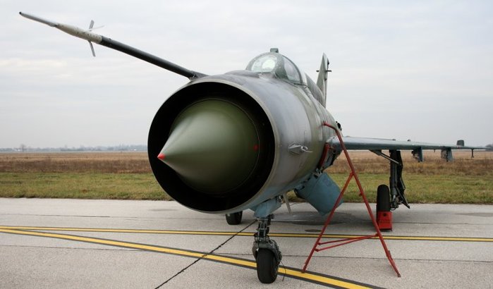 ũ ߾ӿ  λ ũ. MiG-21 ¡ . < (cc) Roberta F. at Wikimedia.org >