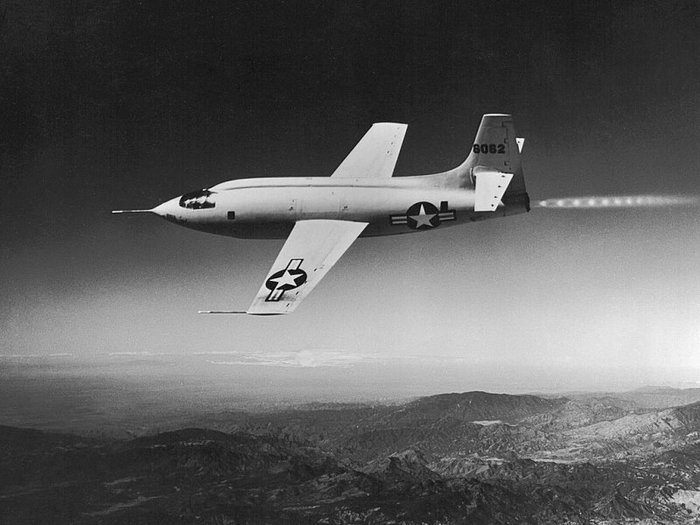  Ĵ 1947   X-1  Ⱑ ̷.  ⿡ Ϸ   ذؾ ߴ. < ó: Public Domain >