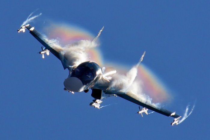 Su-34 λ     Ÿ ÷Ŀ ø   ϴ. < (cc) Dmitry Terekhov at Wikimedia.org >