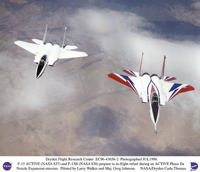 F-15 ACTIVE() ü NF-15B()    .     ǽϱ  غ  ̴. <ó: NASA/Carla Thomas>