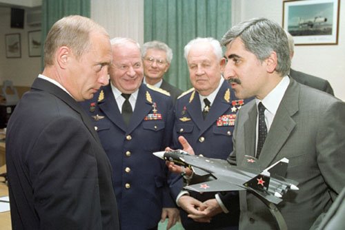 2002 ȣ̸ 湮 Ǫƾ    κ Su-47  ޱ⵵ ߴ. <ó:  >