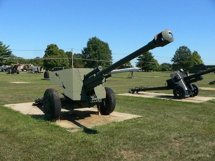 90mm M1   ۵  . ̷ ߵ M3  M26, M46 Ǿ. < ó: (cc) Mark Pellegrini at Wikimedia.org >