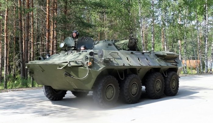 BTR-60 üϱ Ͽ  BTR-70  ¼尩 < ó: ڬ߬ ڬݬ֬߬ڬ߬ / WikiCommons >