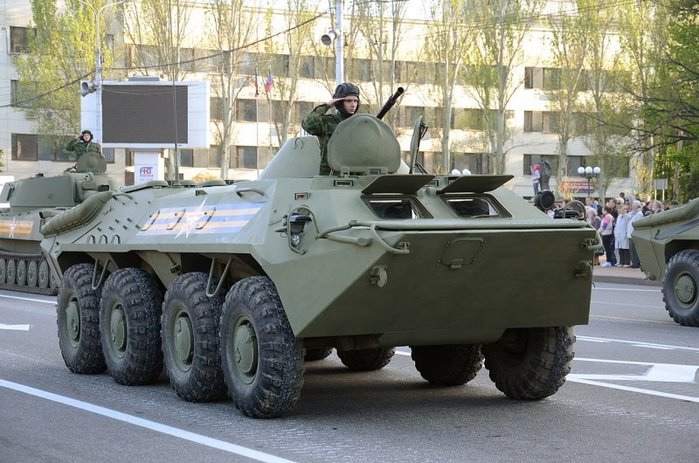 2015 ũ   ۷̵忡  BTR-70 < ó: Andrew Butko / WikiCommons >