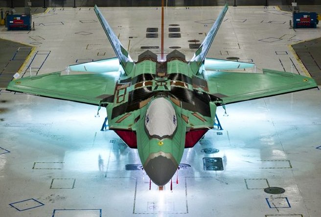 F-22A ַ ȭ 簡 Ǿ ڽ üμ   ڶѴ. <ó: Lockheed Martin>