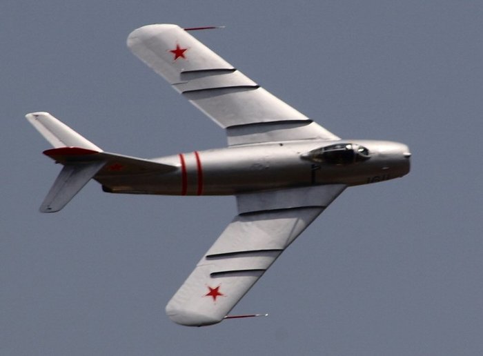  ܿ ġ 3 ǼӸ  MiG-15  ϴ. < (cc) Robert Lawton at Wikimedia.org >
