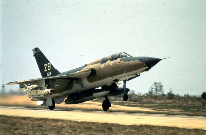 1971 ڶ(Korat) ̷  F-105G <ó: US Air Force>