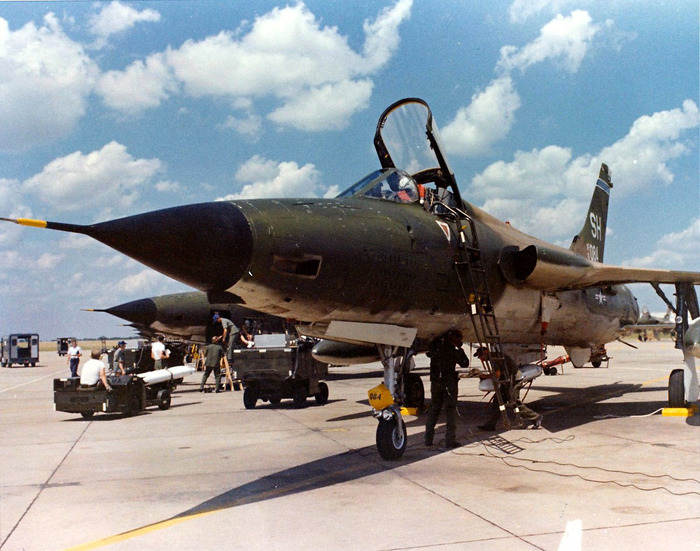 1972 5, Ŭȣ Ŀ   ֵ     507 ܿ ù ε F-105 
