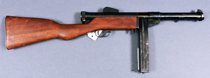 스웨덴에서 면허생산한 m/37-39 9mm 기관단총 <출처: Armémuseum>