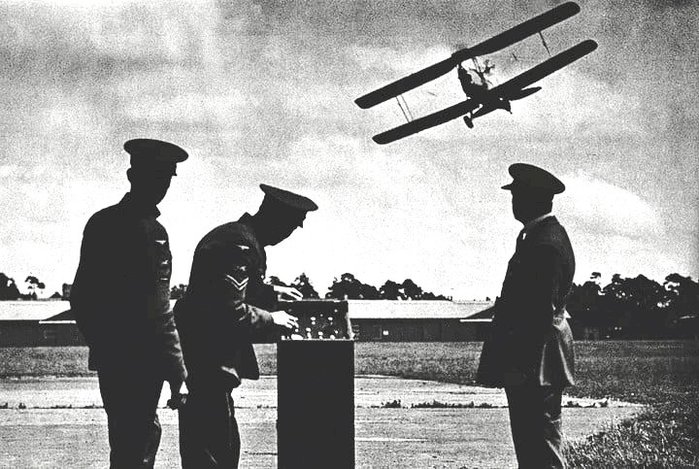 세계 최초의 원격 조종 무인기인 '루스톤 프록터' 항공표적 <출처: RAF>
