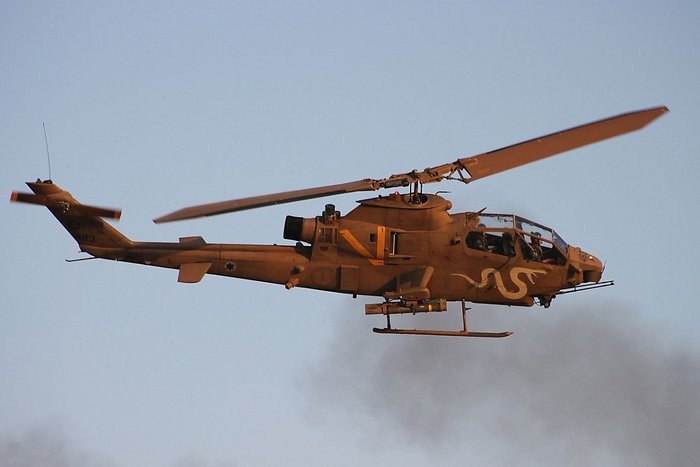 2011년에 촬영된 이스라엘 공군 AH-1S의 모습. 이스라엘은 2013년경 AH-1의 사실상 전량을 AH-64 및 무인기와 대체했다. (출처: Oren Rozen / Wikimedia Commons)