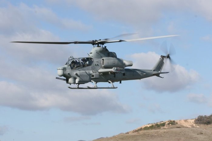 2008년 캠프 펜들턴에서 시범비행 중인 AH-1Z 바이퍼 <출처: 미 해병대>