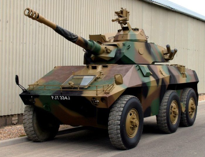 벨기에제 포를 라이선스 한 EC90포를 탑재한 브라질 육군 EE-9 마크 V <출처 : tankmuseum.org>