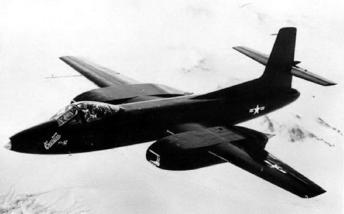 F-89와 경쟁을 벌인 커티스-라이트의 XF-87. 실험용으로 2기만 제작되었다. < 출처 : Public Domain >
