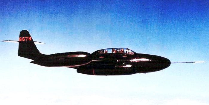 XF-89의 시험비행 장면 < 출처 : Public Domain >