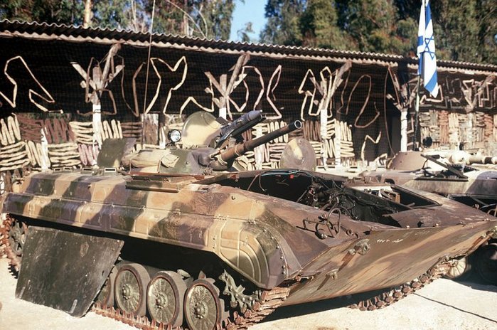 제4차 중동전쟁 당시 이스라엘에 노획된 시리아의 BMP-1. 여러 국지전에서 소련제 무기의 전과가 인상적이지 못했으나 다운그레이드형을 공급했기 때문이라는 평가가 많았다. < 출처: Public Domain >