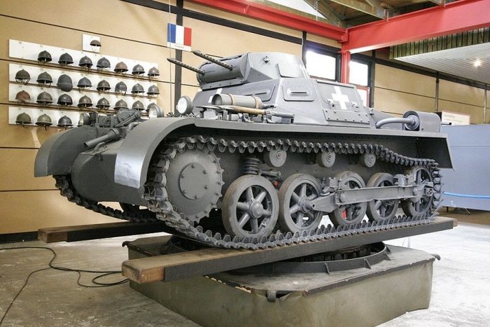 1호 전차는 독일 기갑부대의 역사를 선도했지만 전차라기보다는 탱케트 수준의 경량 기갑장비다. < 출처: (cc) baku13 / Wikimedia >