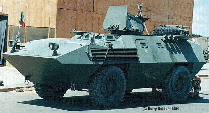 1970년대 들어 이탈리아가 자국산 장비로 도입한 Type 6614 차륜형병력수송차 <출처 : topwar.ru>