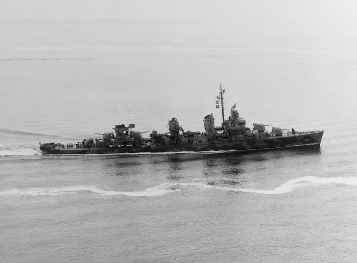 플레처급은 태평양 전쟁에서 미 해군의 주력 구축함으로 활약하였지만 성능의 한계를 드러냈다. <출처 : 미 해군>