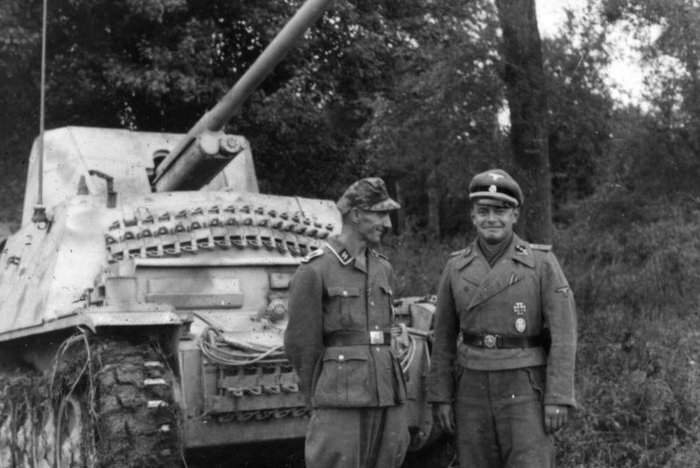 소련의 코카서스까지 진출한 무장친위대 소속 마르더 Ⅱ. 독일 2호 전차 차체에 소련제 7.62cm PaK 36(r) 대전차포를 결합한 모델이다. < 출처 : Public Domain >