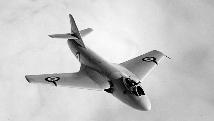 호커의 시초가 된 P.1081. 오스트레일리아 왕립공군의 관심을 끄는 데까진 성공했으나, 안타깝게도 개발에 실패해 양산되지는 못했다. 단 한 대의 시제기로 1951년 4월 3일에 추락해 소실됐다. (출처: BAE Systems)