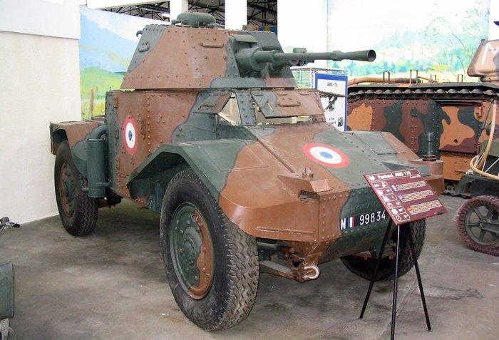 제2차 세계대전 직전 배치되어 독일군도 운용했던 파나르 178 정찰 장갑차. 사진은 소뮈르 전차박물관 전시품 <출처 (cc) PpPachy at wikimedia.org>
