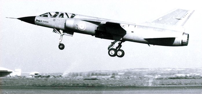 1967년 11월 18일 미라주 G는 유럽에서 제작한 가변익 항공기 중 최초로 비행에 성공했다. (출처: Public Domain)
